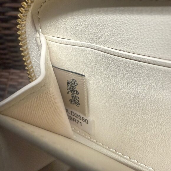 coach Essential Small Zip Around Card Case With Quilting And Heart Print cbr71 - Picture 5 of 7